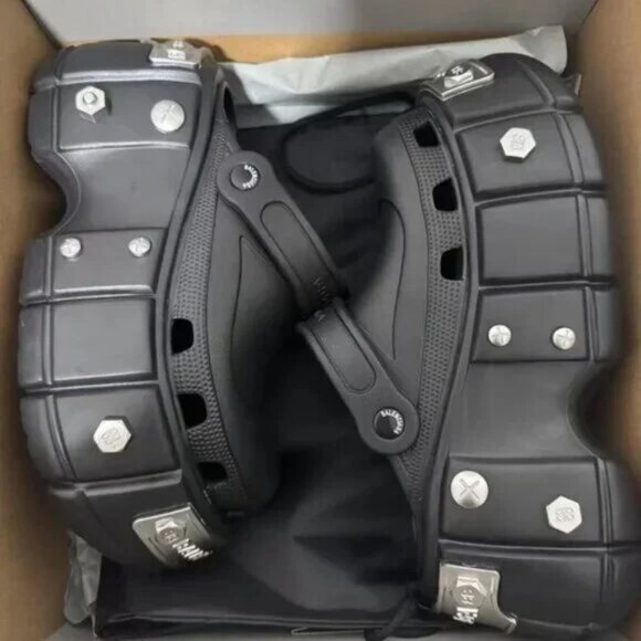 Balenciaga Women's Black Platform Crocs Sandals - Picture 2 of 4